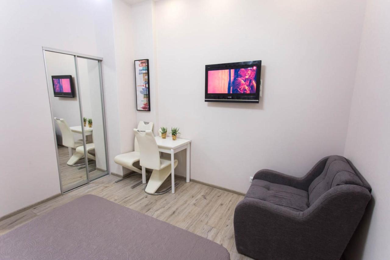 New Apartments In The City Center - Kuznechna Str. 26/1 Kharkiv Exterior photo